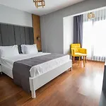 Rodis Hotel