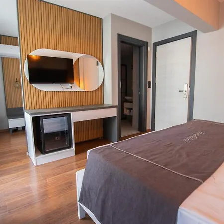 Rodis Hotel 3*